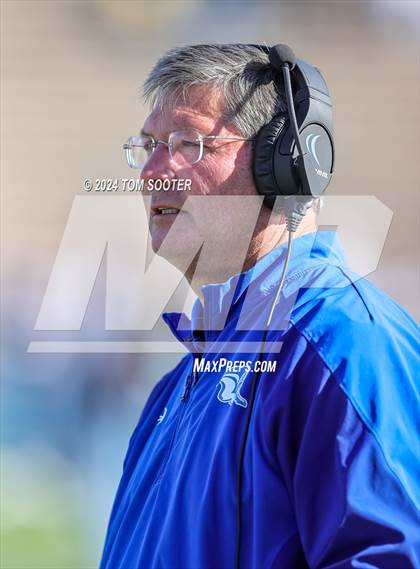 Thumbnail 1 in Cisco vs Stamford (UIL Football 2A D1 Regional) photogallery.