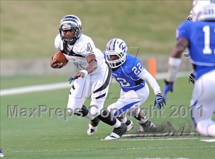 Thumbnail 1 in Grandview vs. Daingerfield (2A Division 1 Region 2 Semifinals) photogallery.