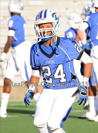 Thumbnail 3 in Grandview vs. Daingerfield (2A Division 1 Region 2 Semifinals) photogallery.