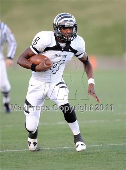 Thumbnail 3 in Grandview vs. Daingerfield (2A Division 1 Region 2 Semifinals) photogallery.