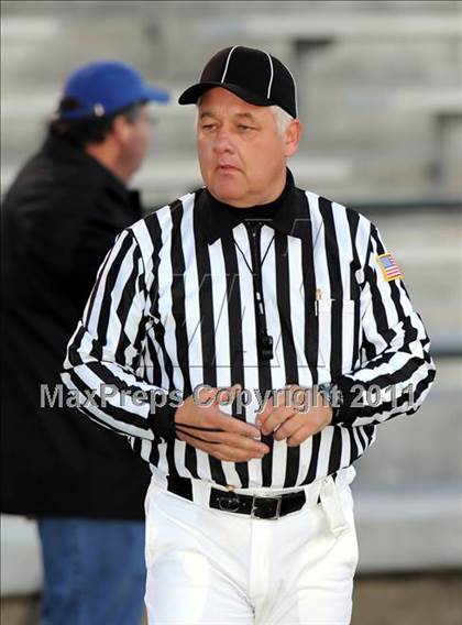 Thumbnail 2 in Grandview vs. Daingerfield (2A Division 1 Region 2 Semifinals) photogallery.
