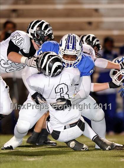 Thumbnail 3 in Grandview vs. Daingerfield (2A Division 1 Region 2 Semifinals) photogallery.