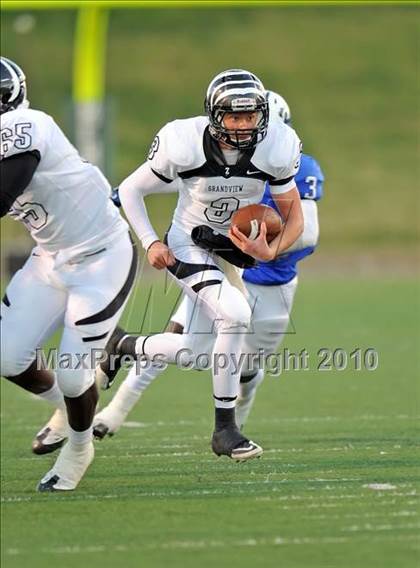 Thumbnail 1 in Grandview vs. Daingerfield (2A Division 1 Region 2 Semifinals) photogallery.