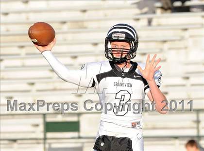 Thumbnail 2 in Grandview vs. Daingerfield (2A Division 1 Region 2 Semifinals) photogallery.