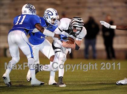 Thumbnail 2 in Grandview vs. Daingerfield (2A Division 1 Region 2 Semifinals) photogallery.