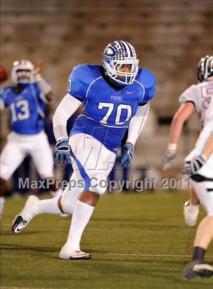 Thumbnail 2 in Grandview vs. Daingerfield (2A Division 1 Region 2 Semifinals) photogallery.