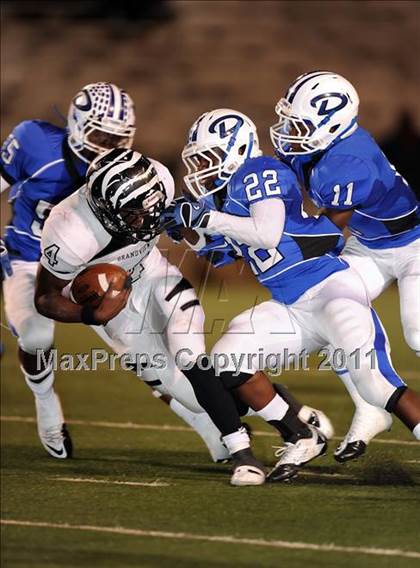 Thumbnail 2 in Grandview vs. Daingerfield (2A Division 1 Region 2 Semifinals) photogallery.
