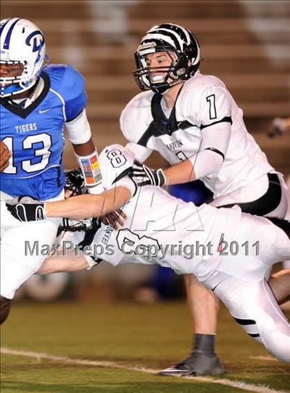 Thumbnail 1 in Grandview vs. Daingerfield (2A Division 1 Region 2 Semifinals) photogallery.