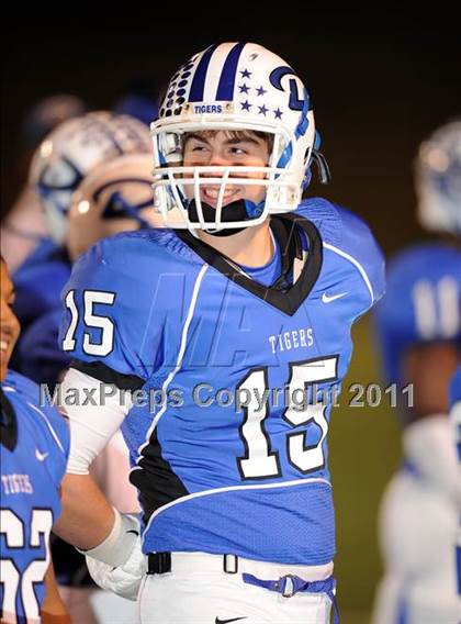 Thumbnail 2 in Grandview vs. Daingerfield (2A Division 1 Region 2 Semifinals) photogallery.