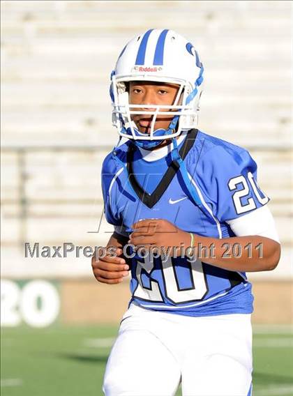 Thumbnail 3 in Grandview vs. Daingerfield (2A Division 1 Region 2 Semifinals) photogallery.