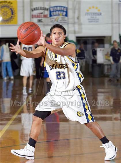 Thumbnail 1 in Gridley vs. San Leandro (Gridley Invitational) photogallery.