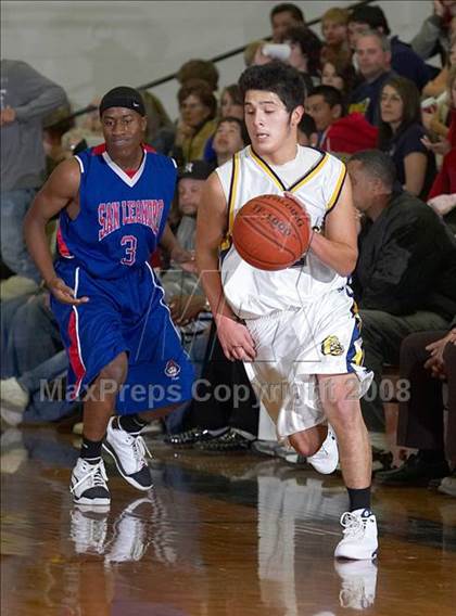 Thumbnail 1 in Gridley vs. San Leandro (Gridley Invitational) photogallery.