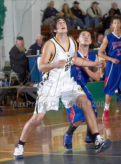 Thumbnail 2 in Gridley vs. San Leandro (Gridley Invitational) photogallery.