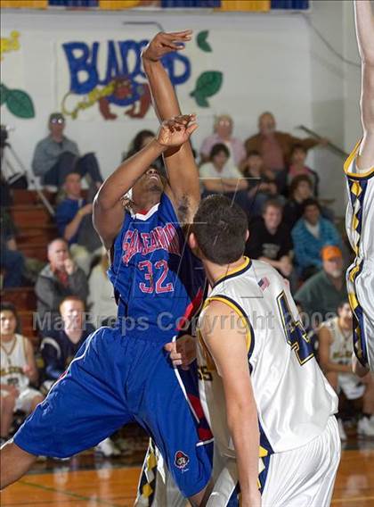 Thumbnail 3 in Gridley vs. San Leandro (Gridley Invitational) photogallery.