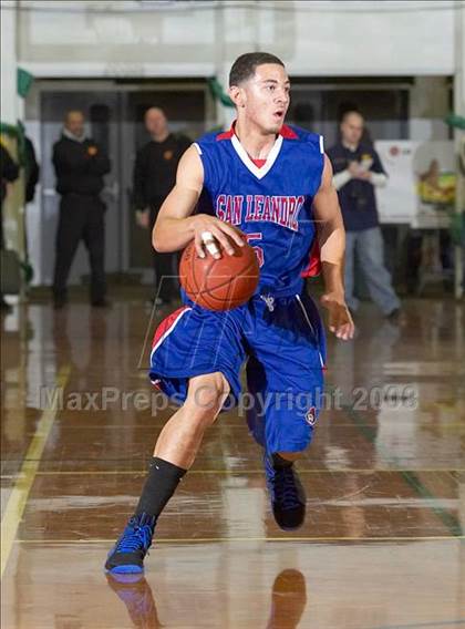 Thumbnail 2 in Gridley vs. San Leandro (Gridley Invitational) photogallery.