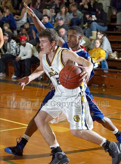 Thumbnail 3 in Gridley vs. San Leandro (Gridley Invitational) photogallery.