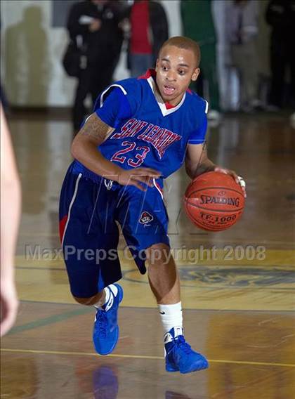 Thumbnail 2 in Gridley vs. San Leandro (Gridley Invitational) photogallery.