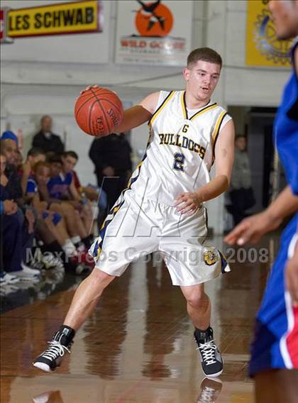 Thumbnail 2 in Gridley vs. San Leandro (Gridley Invitational) photogallery.