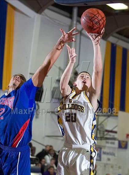 Thumbnail 3 in Gridley vs. San Leandro (Gridley Invitational) photogallery.