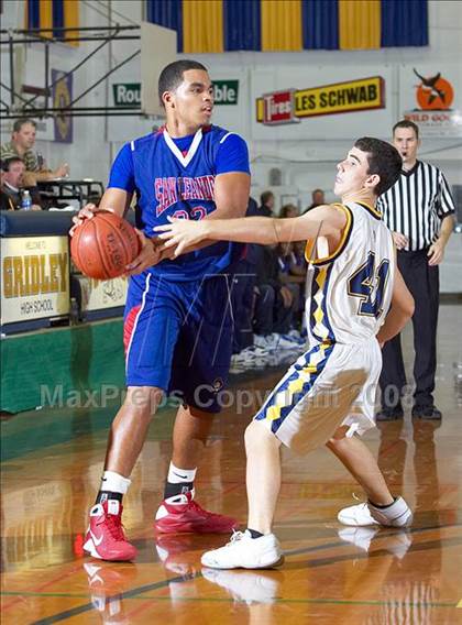 Thumbnail 1 in Gridley vs. San Leandro (Gridley Invitational) photogallery.