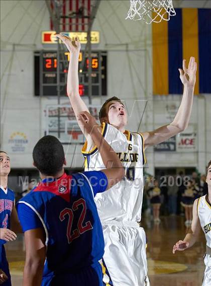 Thumbnail 2 in Gridley vs. San Leandro (Gridley Invitational) photogallery.