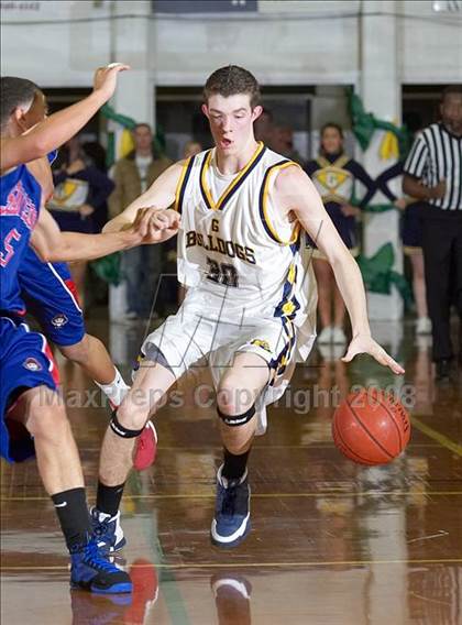 Thumbnail 2 in Gridley vs. San Leandro (Gridley Invitational) photogallery.