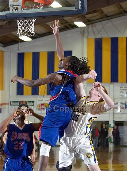 Thumbnail 3 in Gridley vs. San Leandro (Gridley Invitational) photogallery.