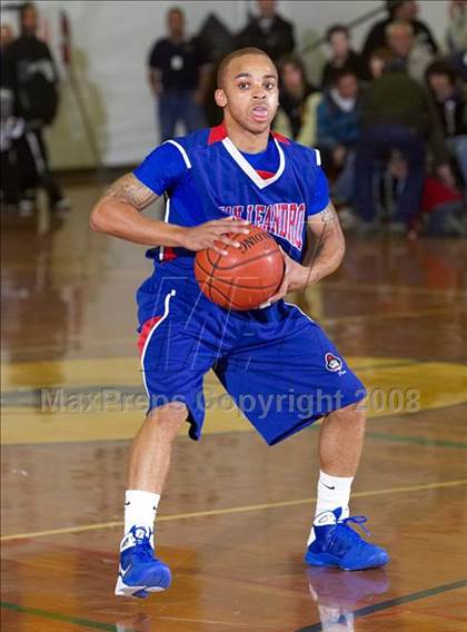 Thumbnail 3 in Gridley vs. San Leandro (Gridley Invitational) photogallery.