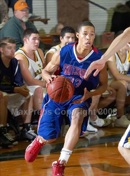 Thumbnail 3 in Gridley vs. San Leandro (Gridley Invitational) photogallery.