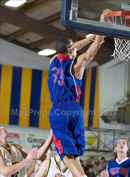 Thumbnail 2 in Gridley vs. San Leandro (Gridley Invitational) photogallery.