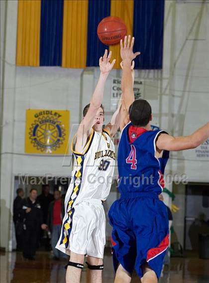 Thumbnail 3 in Gridley vs. San Leandro (Gridley Invitational) photogallery.