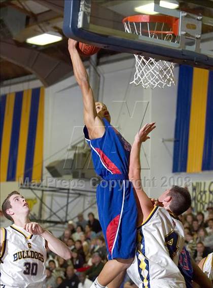Thumbnail 2 in Gridley vs. San Leandro (Gridley Invitational) photogallery.