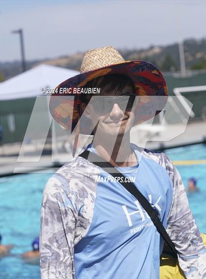 Thumbnail 1 in American vs. San Leandro photogallery.
