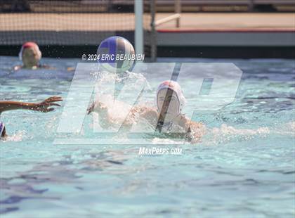 Thumbnail 3 in American vs. San Leandro photogallery.