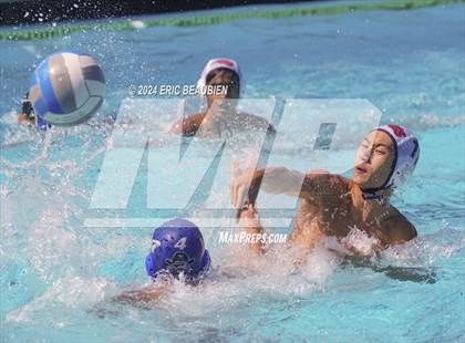 Thumbnail 3 in American vs. San Leandro photogallery.