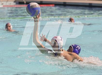 Thumbnail 3 in American vs. San Leandro photogallery.