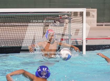 Thumbnail 3 in American vs. San Leandro photogallery.