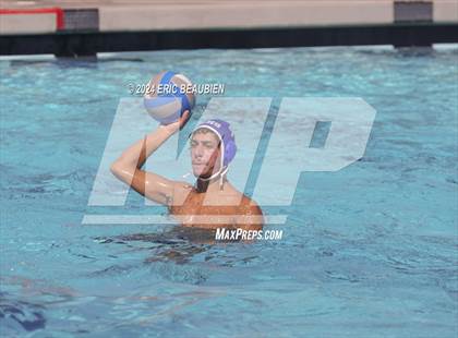 Thumbnail 2 in American vs. San Leandro photogallery.