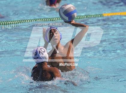 Thumbnail 3 in American vs. San Leandro photogallery.