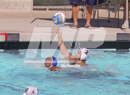 Thumbnail 2 in American vs. San Leandro photogallery.