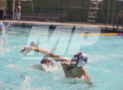 Thumbnail 2 in American vs. San Leandro photogallery.