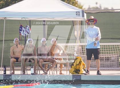 Thumbnail 3 in American vs. San Leandro photogallery.