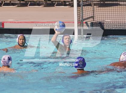 Thumbnail 2 in American vs. San Leandro photogallery.