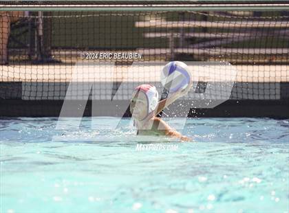 Thumbnail 3 in American vs. San Leandro photogallery.