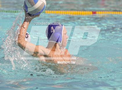 Thumbnail 2 in American vs. San Leandro photogallery.