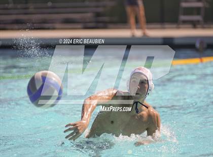 Thumbnail 2 in American vs. San Leandro photogallery.