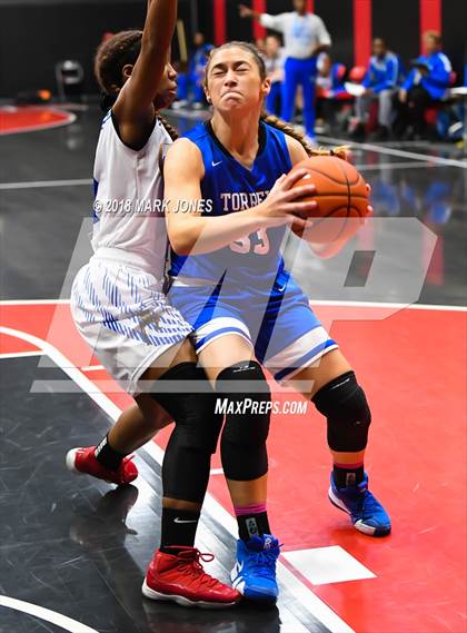 Thumbnail 1 in Campbell vs. La Jolla Country Day (Nike Tournament of Champions) photogallery.