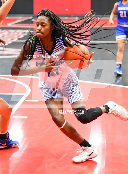 Thumbnail 2 in Campbell vs. La Jolla Country Day (Nike Tournament of Champions) photogallery.