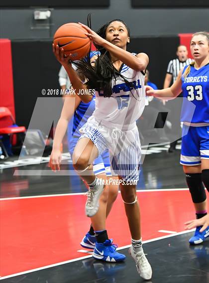 Thumbnail 2 in Campbell vs. La Jolla Country Day (Nike Tournament of Champions) photogallery.