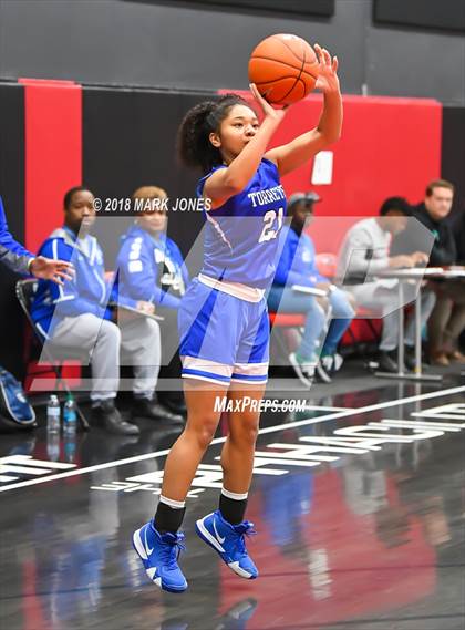 Thumbnail 3 in Campbell vs. La Jolla Country Day (Nike Tournament of Champions) photogallery.